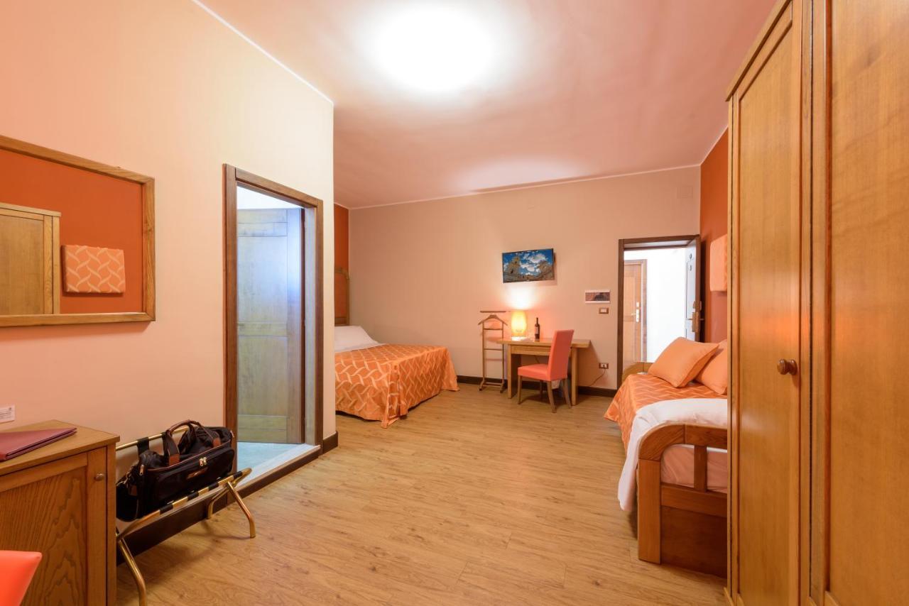 Leone De Castris Wine Hotel Salice Salentino Exterior photo