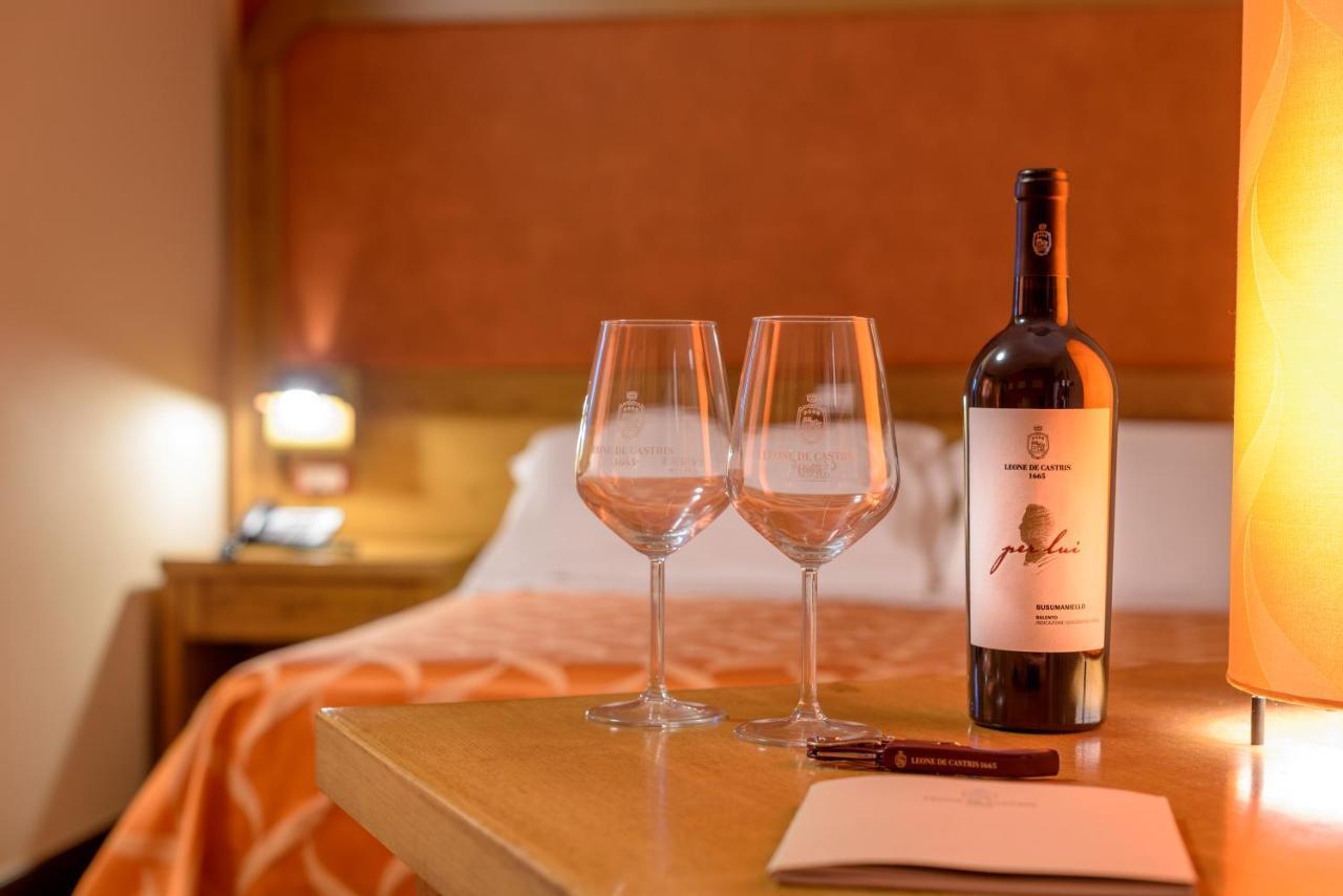 Leone De Castris Wine Hotel Salice Salentino Exterior photo