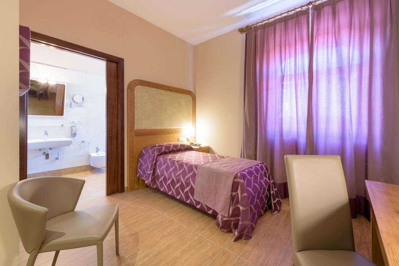 Leone De Castris Wine Hotel Salice Salentino Exterior photo