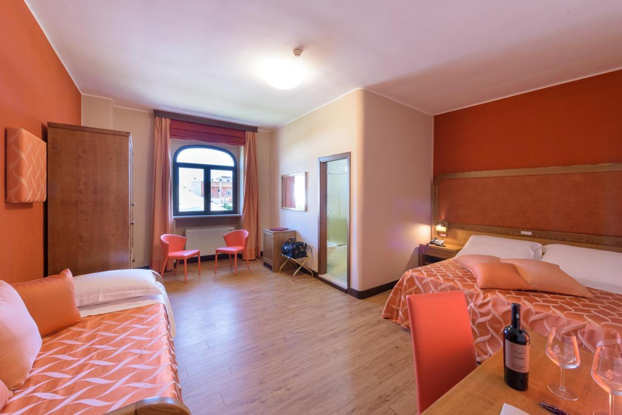 Leone De Castris Wine Hotel Salice Salentino Exterior photo